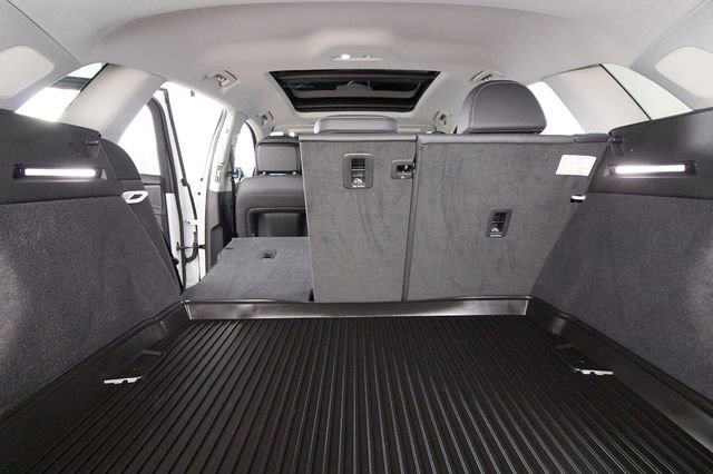 Used 2023 Audi e-tron Premium Plus w/ Premium Plus Package AWD/4WD image 27