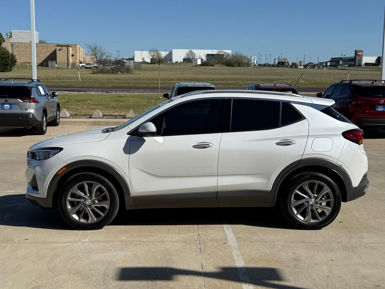 Used 2023 Buick Encore GX Essence w/ Experience Buick Package image 2