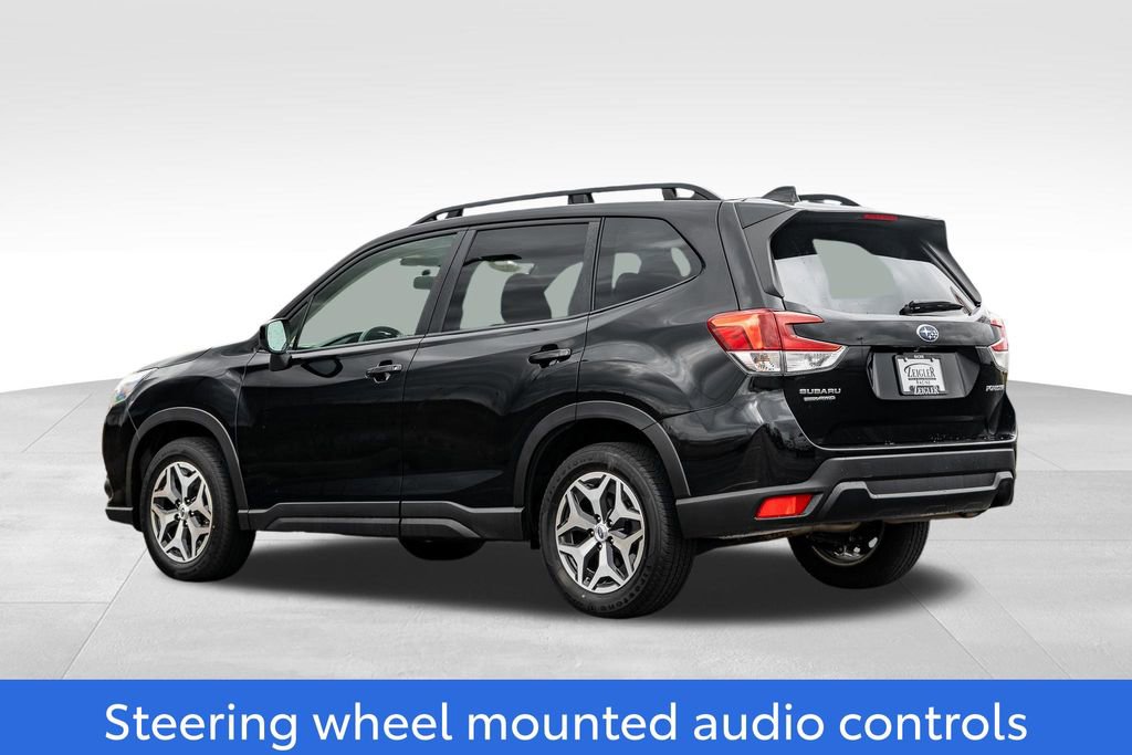 Used 2023 Subaru Forester Premium AWD/4WD image 5