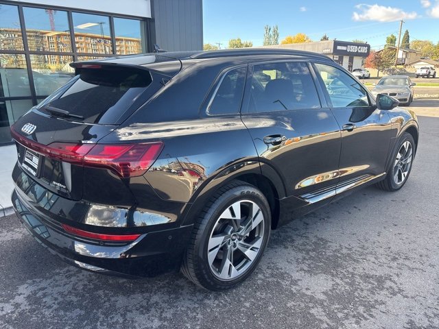 Used 2021 Audi e-tron Premium w/ Convenience Plus Package image 10