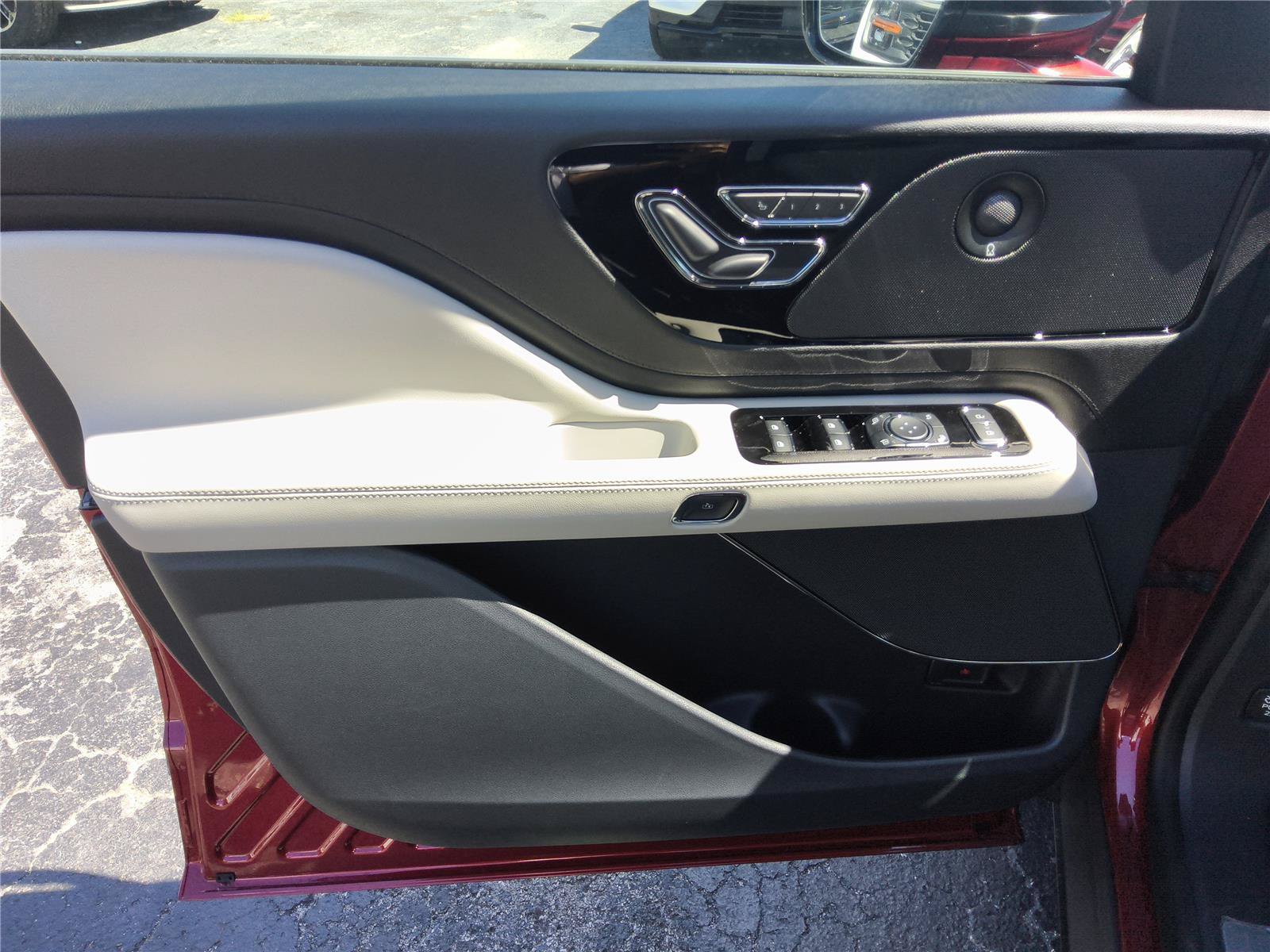 New 2027 Lincoln Aviator Reserve RWD image 12