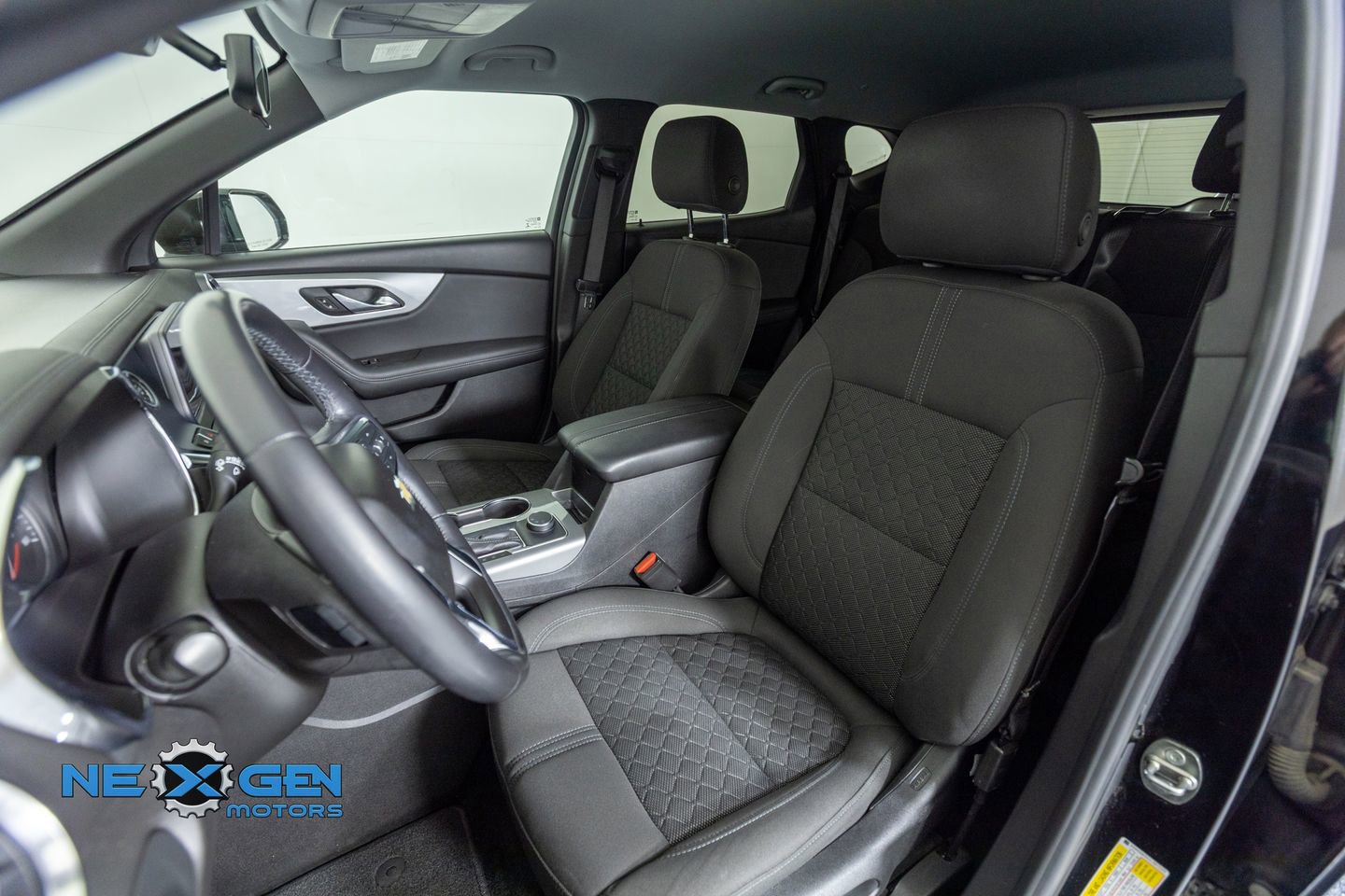 Used 2020 Chevrolet Blazer LT FWD image 22
