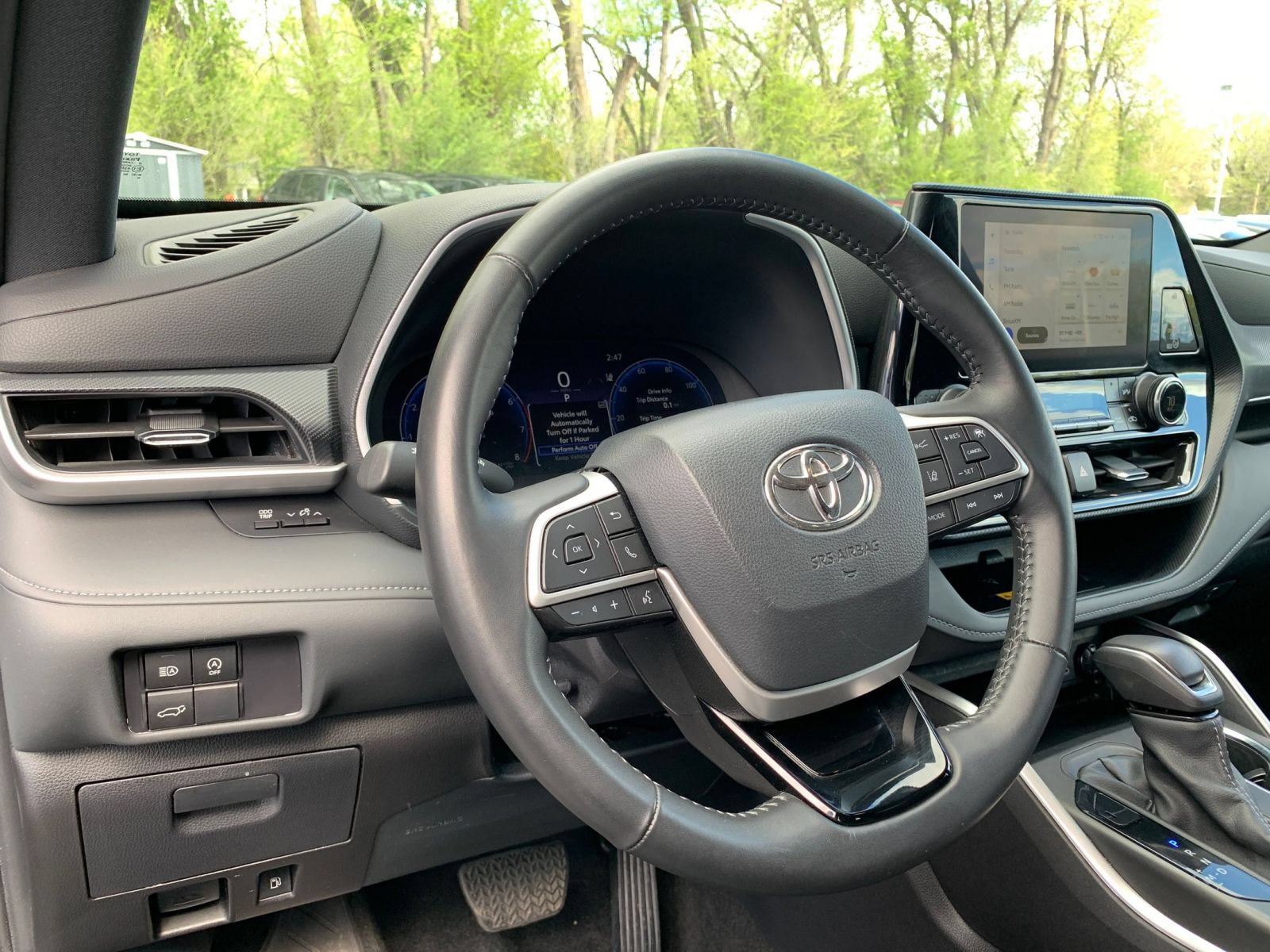 Used 2025 Toyota Highlander XSE AWD/4WD image 32
