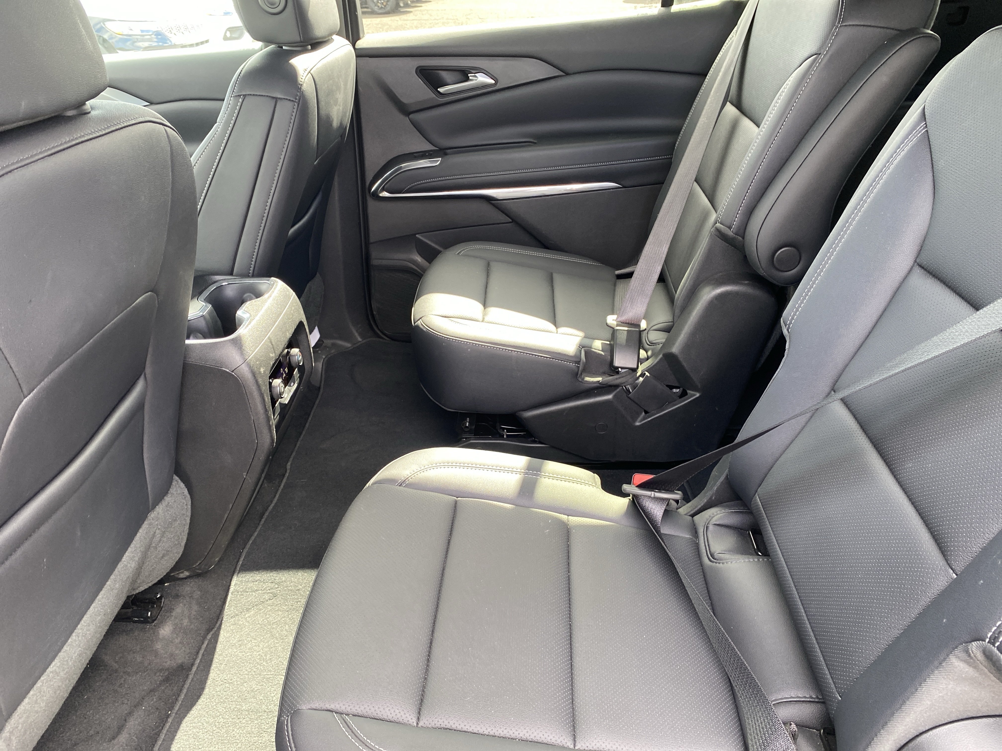 Used 2026 Chevrolet Traverse LT AWD/4WD image 23