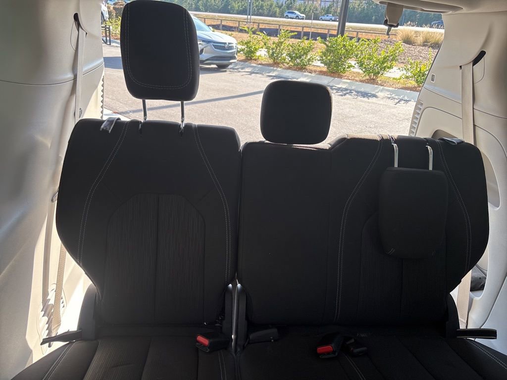 Used 2024 Chrysler Voyager LX FWD image 27
