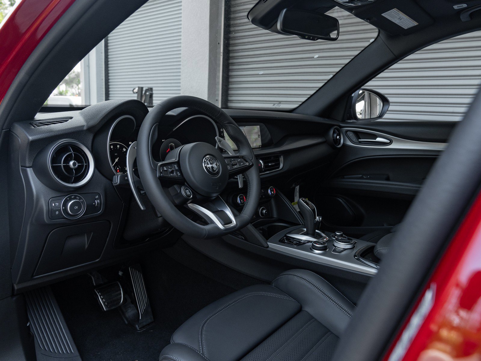 New 2024 Alfa Romeo Stelvio Veloce image 17