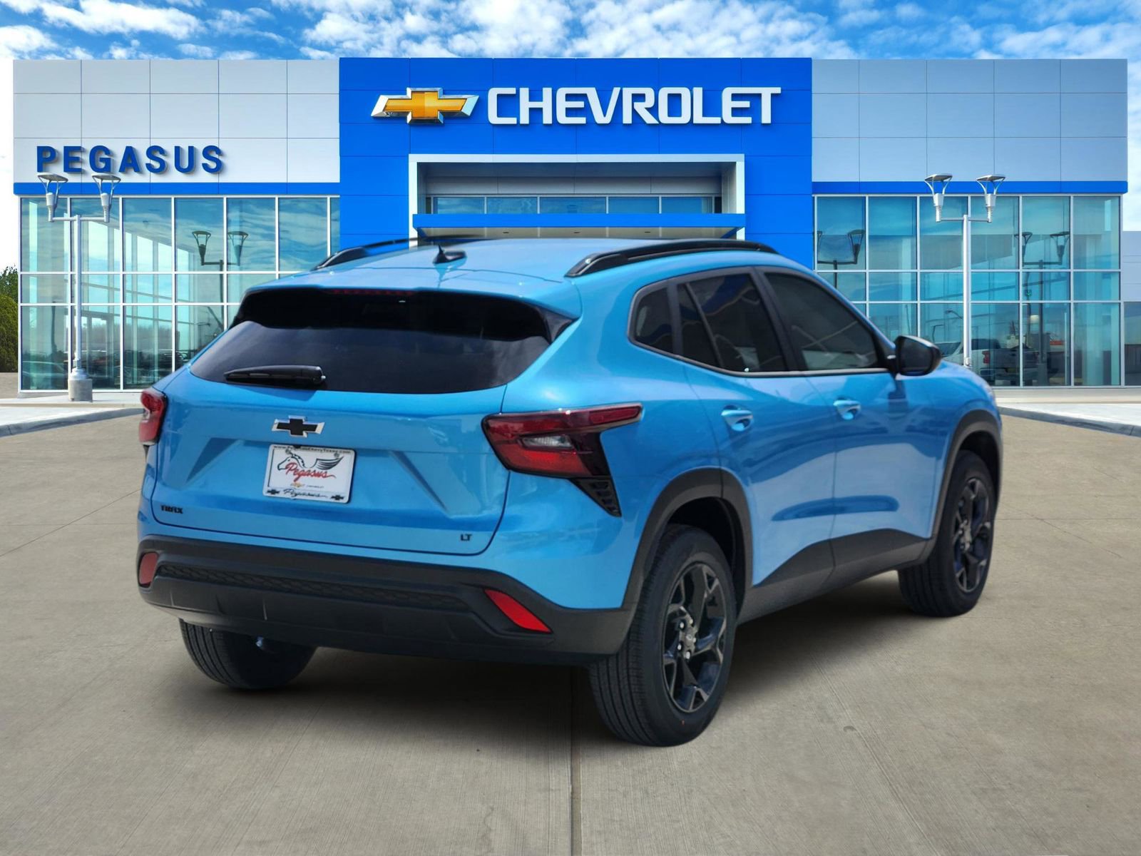 New 2026 Chevrolet Trax LT w/ Driver Confidence Package FWD image 5
