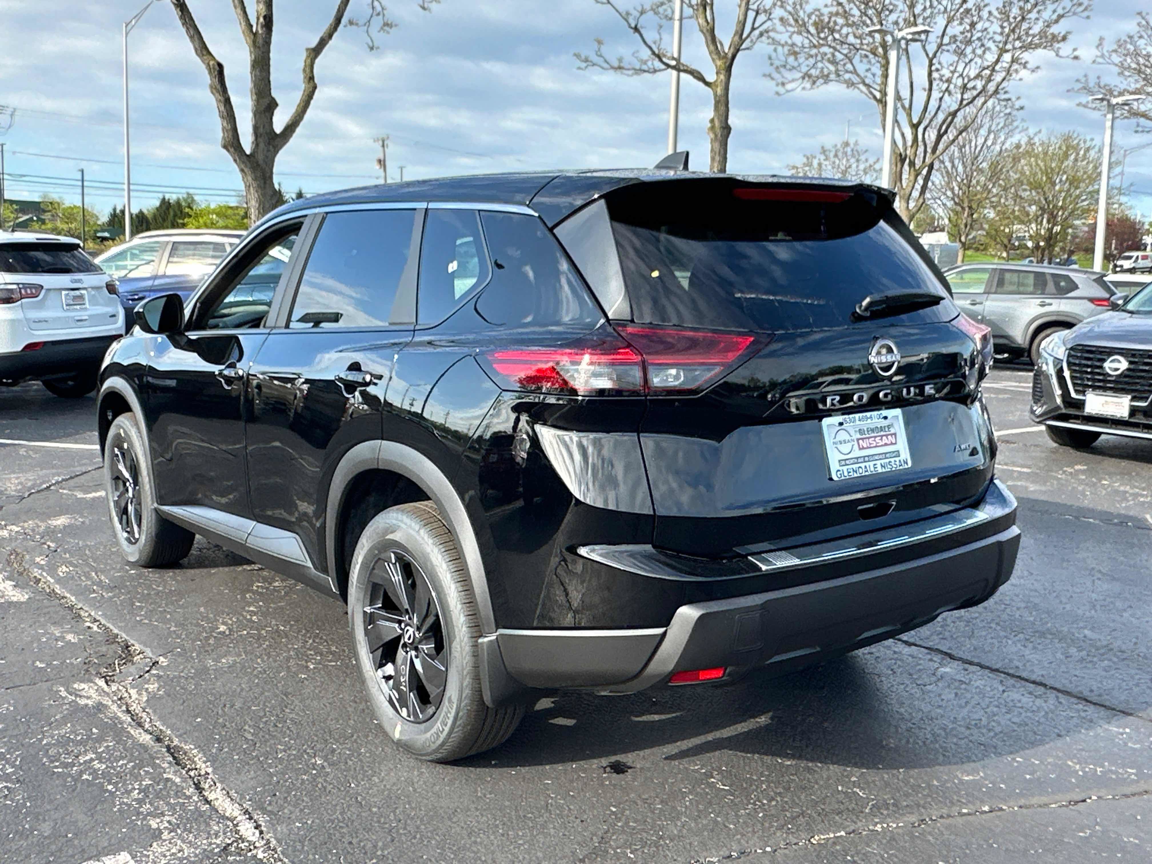 New 2026 Nissan Rogue SV w/ Cold Weather Package AWD/4WD image 6