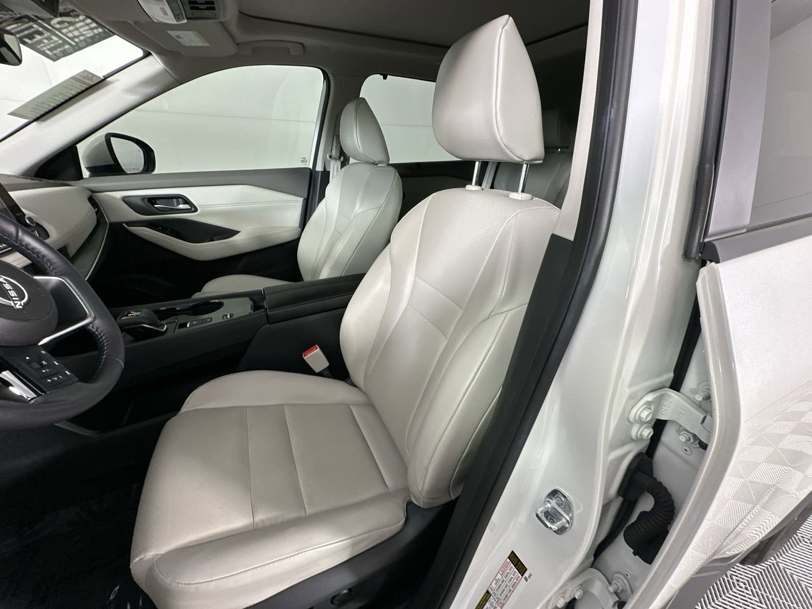 Certified 2023 Nissan Rogue SV w/ SV Premium B Package image 11