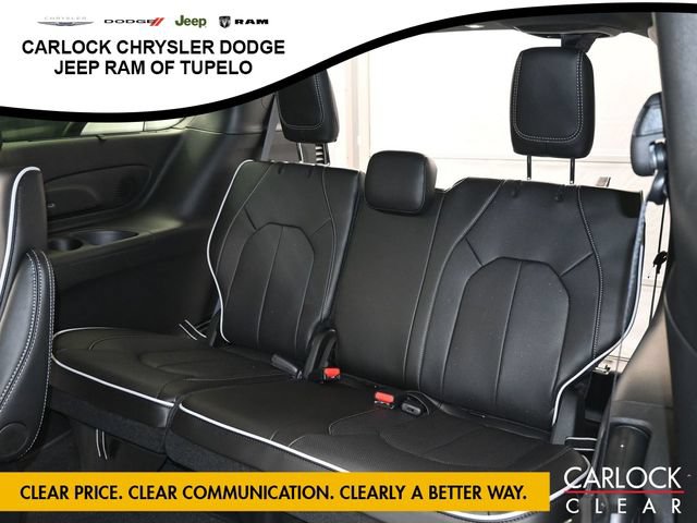 New 2026 Chrysler Pacifica Limited FWD image 33
