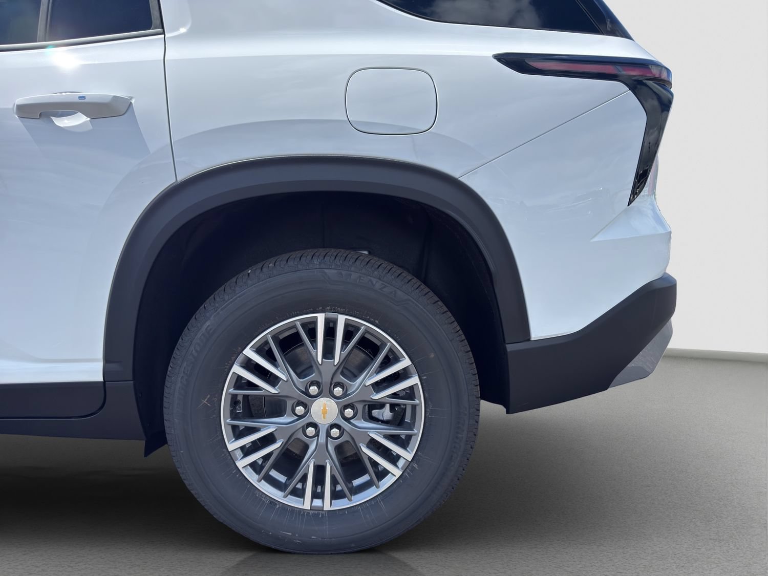 New 2026 Chevrolet Traverse LT w/ Driver Confidence Package AWD/4WD image 17