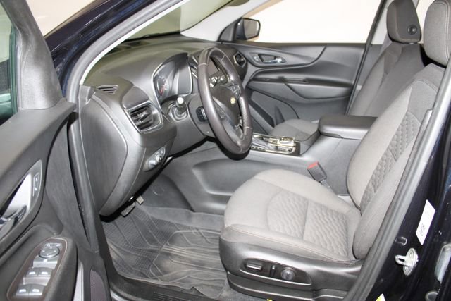 Used 2020 Chevrolet Equinox LT w/ Driver Convenience Package FWD image 7