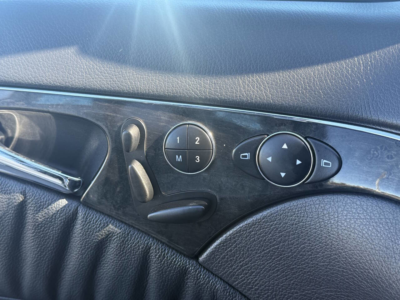 Used 2003 Mercedes-Benz E 320 Sedan image 9