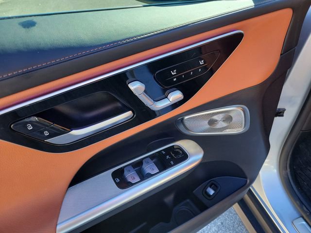 Used 2024 Mercedes-Benz GLC 300 4MATIC image 12