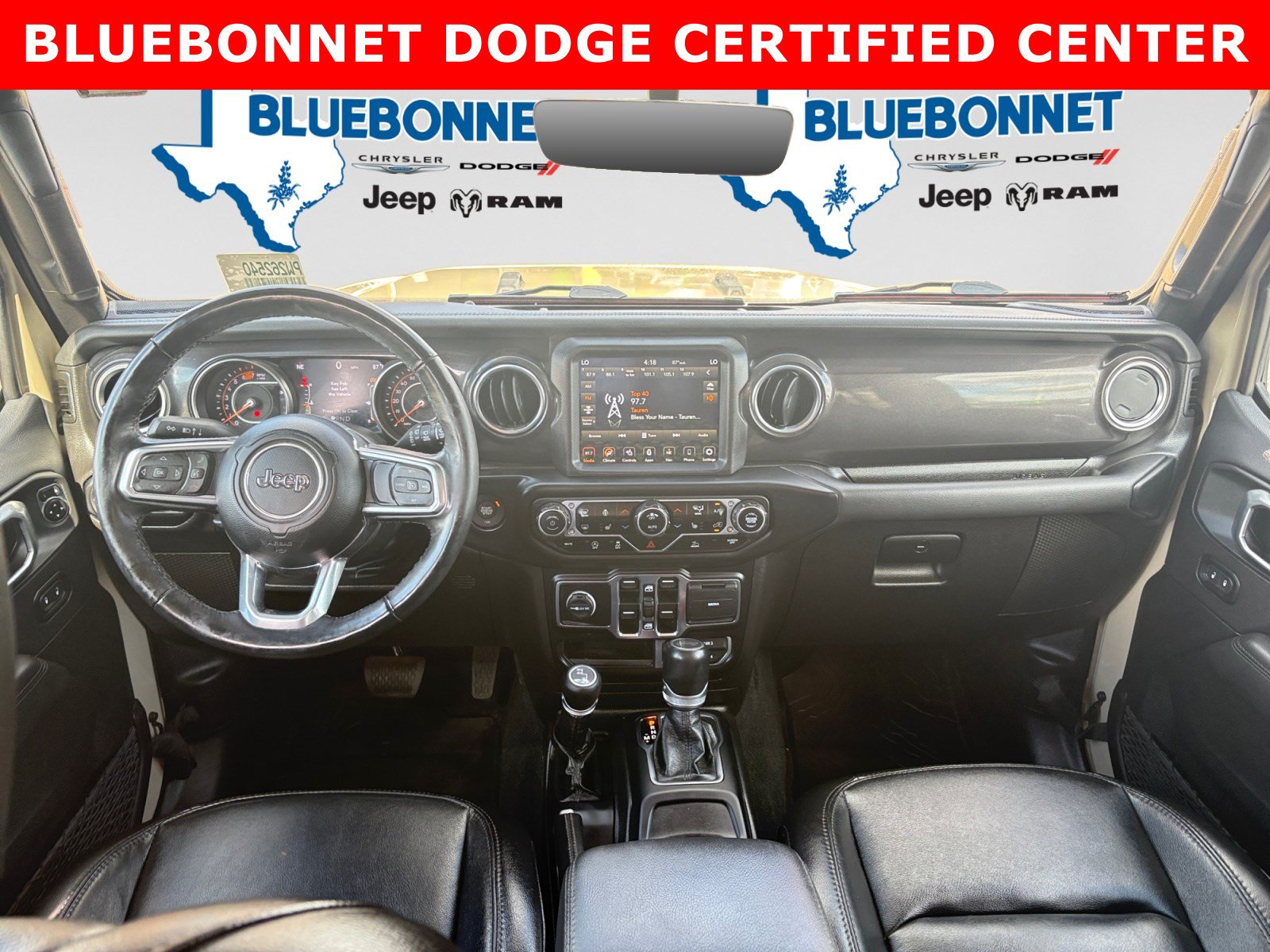 Used 2022 Jeep Wrangler Unlimited Sahara AWD/4WD image 12