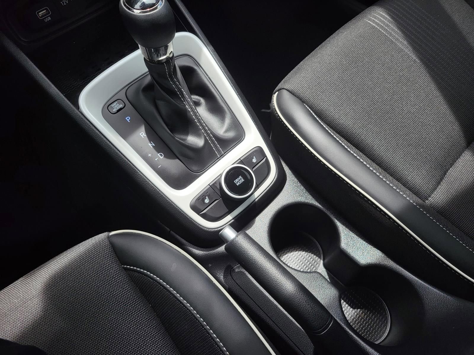 Certified 2024 Hyundai Venue Limited FWD image 24