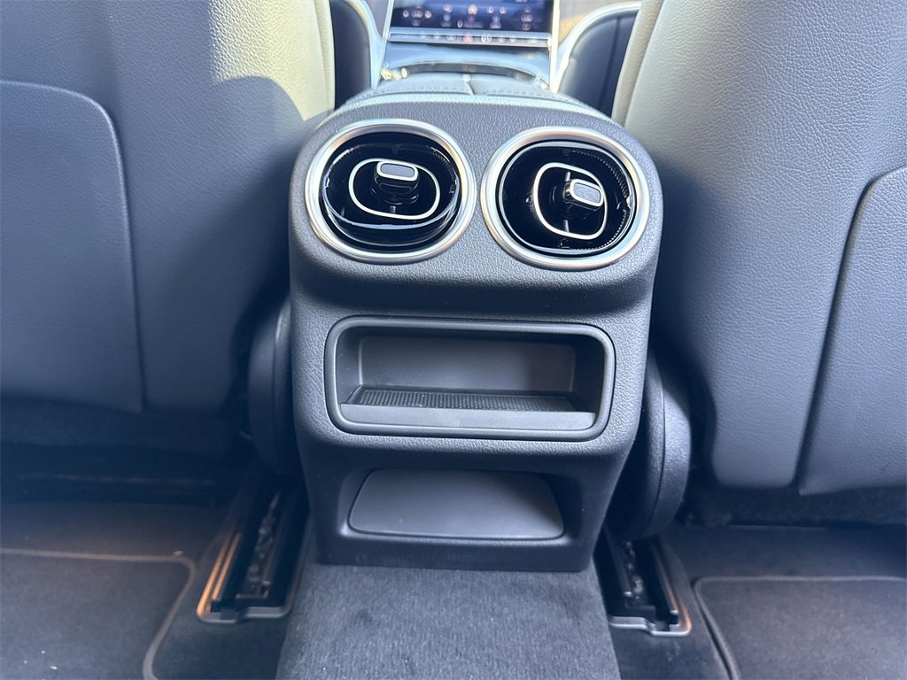 New 2025 Mercedes-Benz GLC 350e 4MATIC image 23