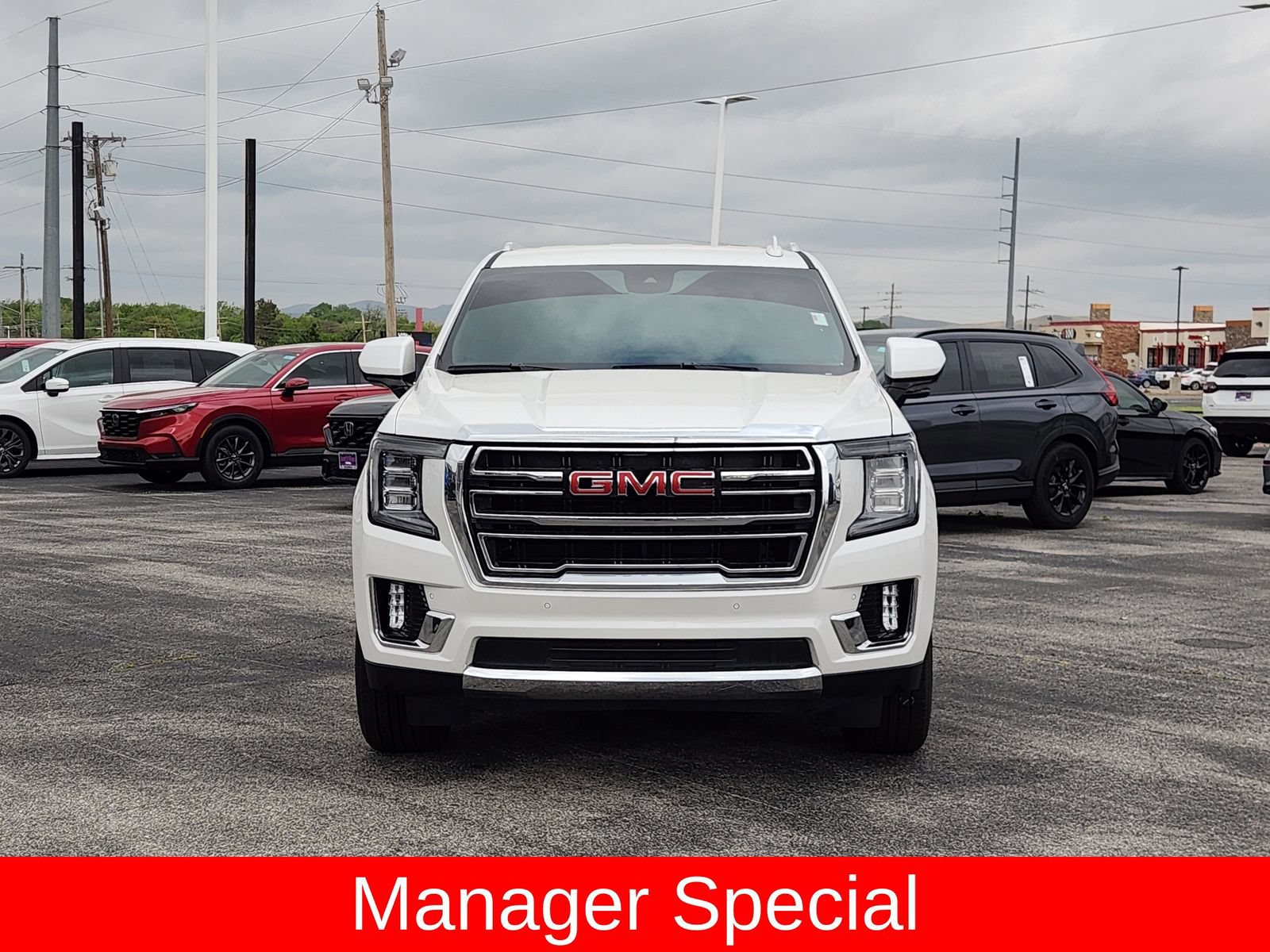Used 2024 GMC Yukon SLT AWD/4WD image 6