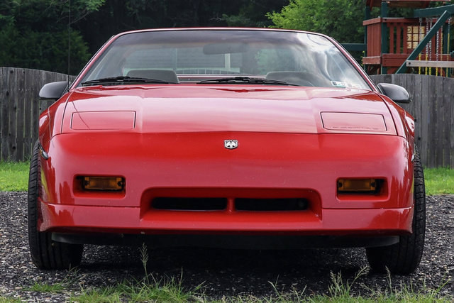 Used 1988 Pontiac Fiero GT RWD image 13