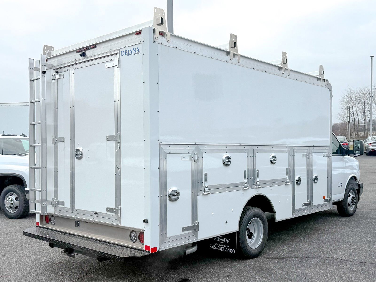 New 2025 Chevrolet Express 4500 w/ Power Convenience Package image 12