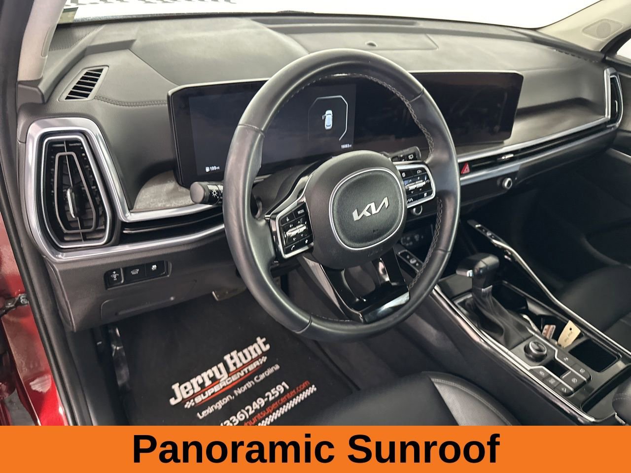 Used 2024 Kia Sorento SX image 9