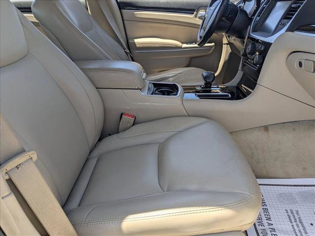 Used 2012 Chrysler 300 Limited RWD image 19