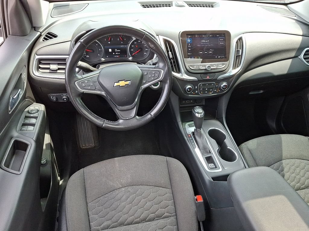 Used 2019 Chevrolet Equinox LT w/ Sun & Navigation Package AWD/4WD image 2