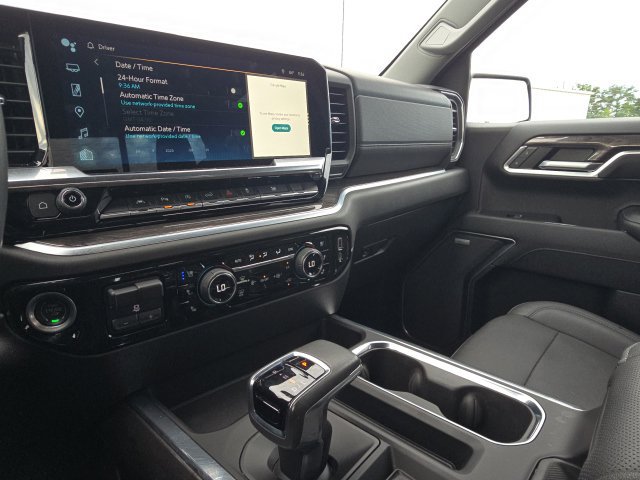 Certified 2022 Chevrolet Silverado 1500 LTZ w/ LTZ Convenience Package II AWD/4WD image 29