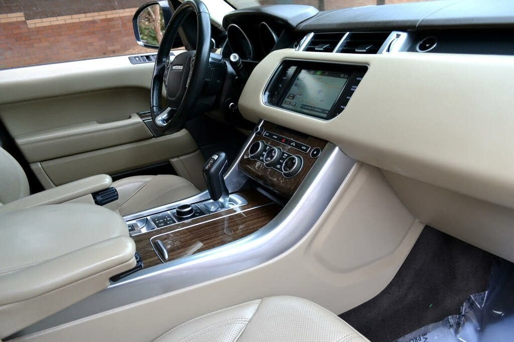 Used 2015 Land Rover Range Rover Sport HSE AWD/4WD image 26