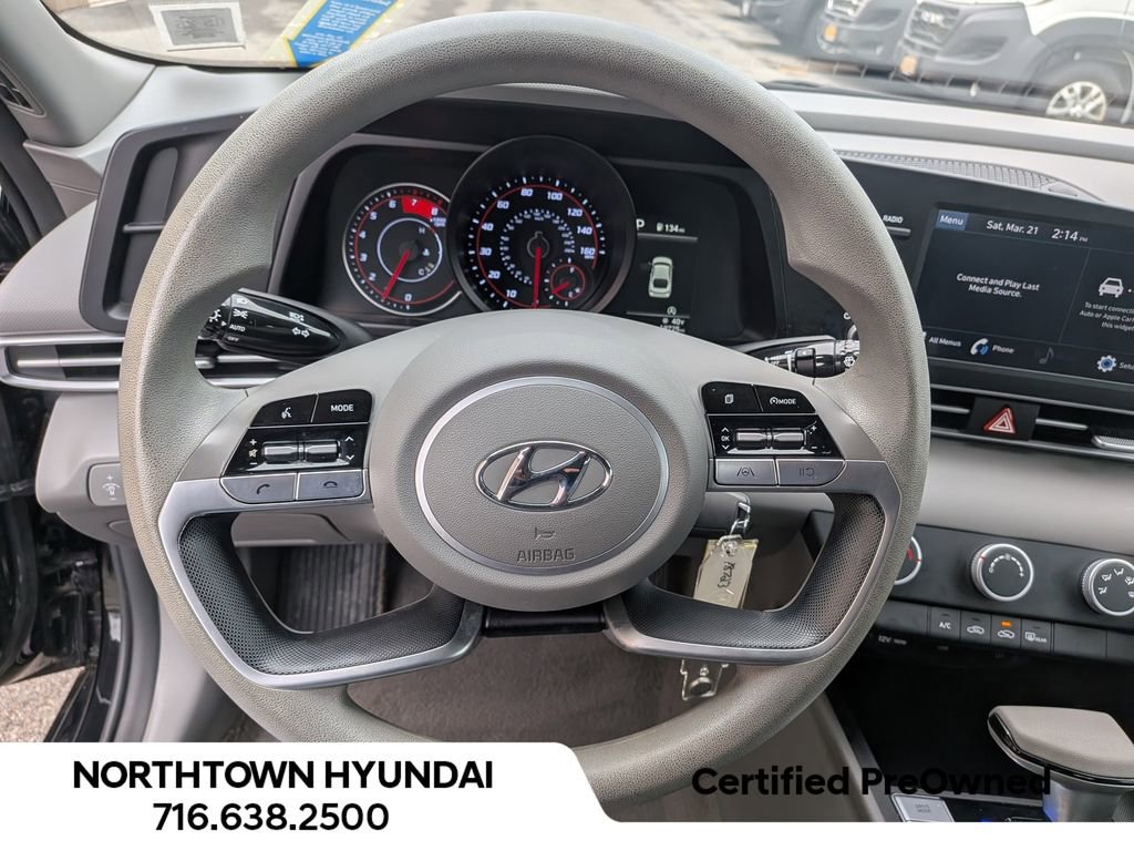 Certified 2023 Hyundai Elantra SE image 8