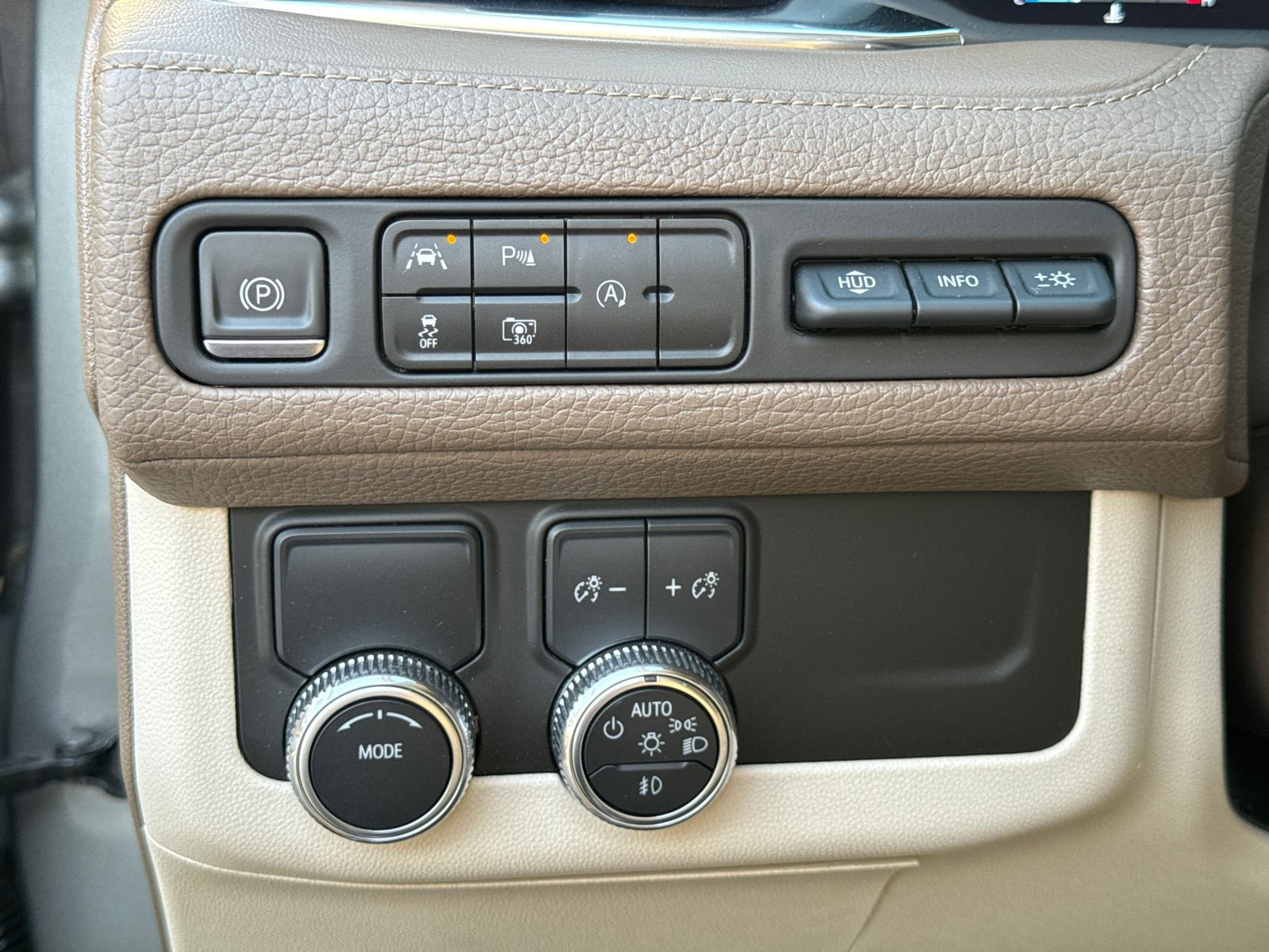 Certified 2023 GMC Yukon XL Denali RWD image 33