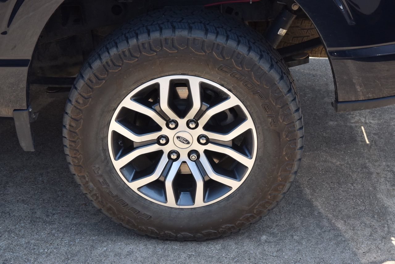 Used 2022 Ford F150 Lariat RWD image 12