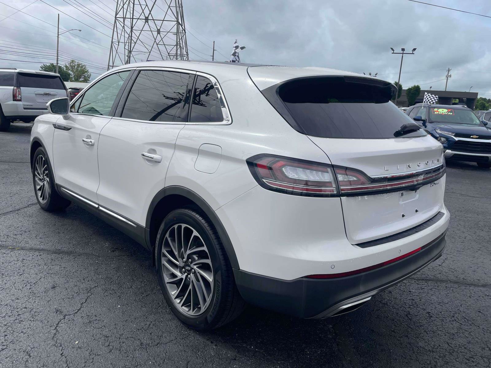 Used 2019 Lincoln Nautilus Reserve w/ Driver Assistance Package AWD/4WD image 3