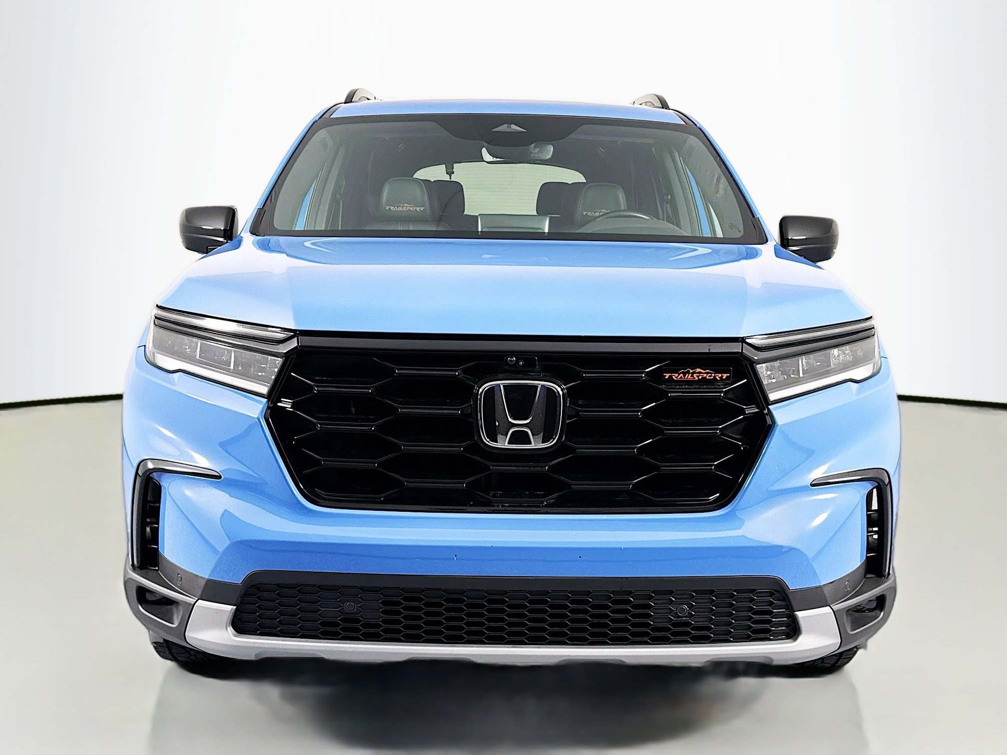 Certified 2024 Honda Pilot TrailSport image 2