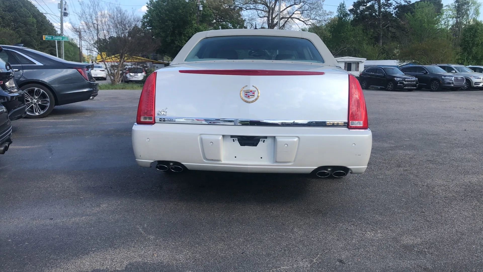 Used 2008 Cadillac DTS image 4