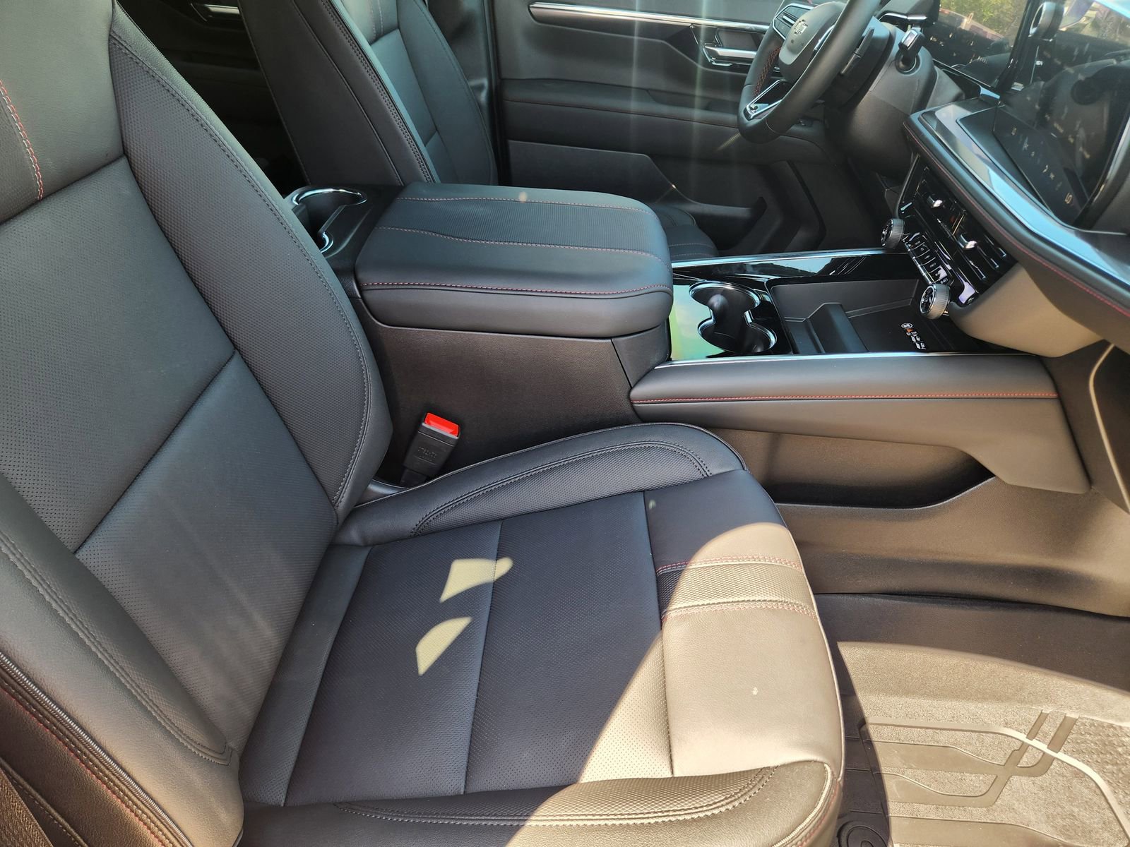 New 2026 Chevrolet Suburban RST w/ Comfort Package image 14