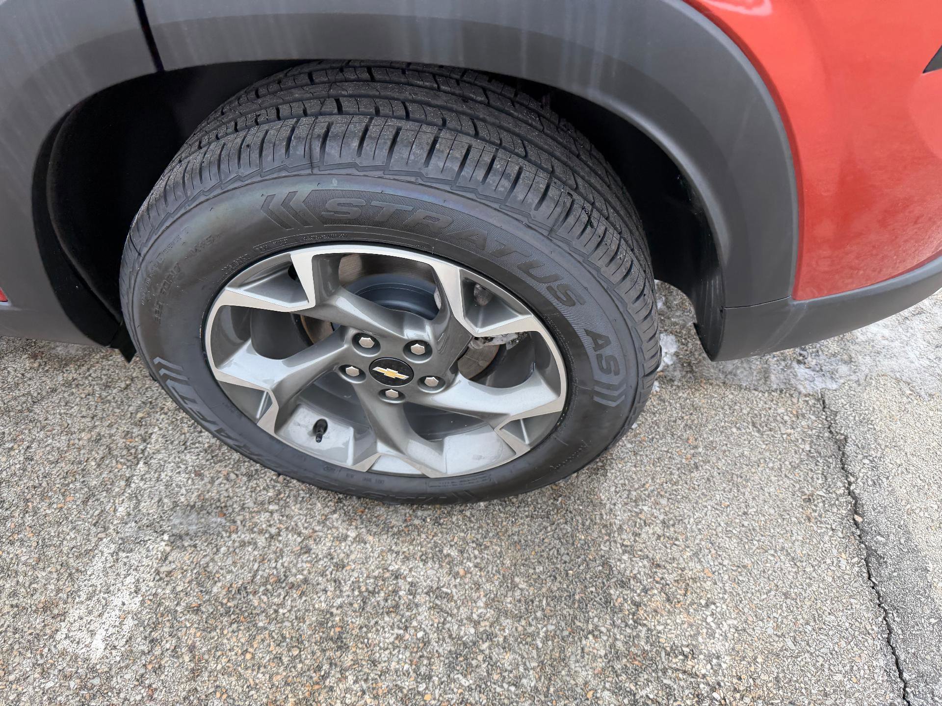 Certified 2024 Chevrolet Trax LT w/ Driver Confidence Package image 13