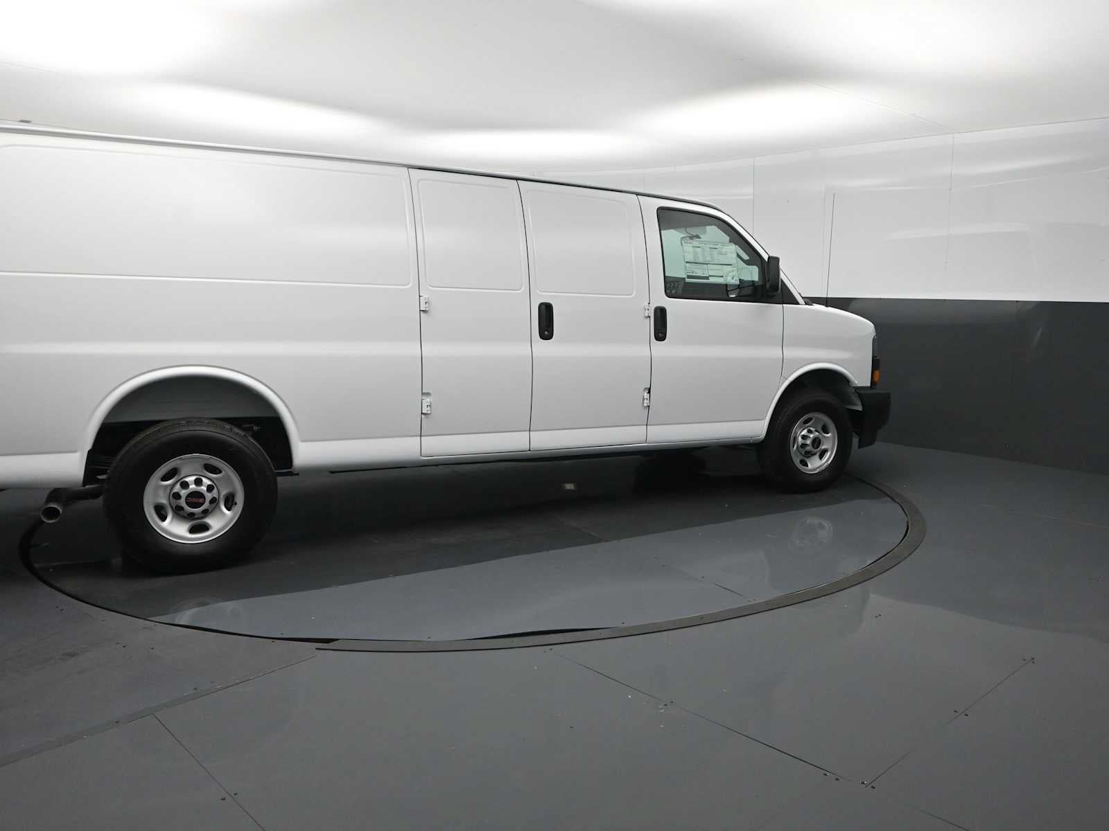New 2026 GMC Savana 3500 Extended w/ Driver Convenience Package RWD image 7