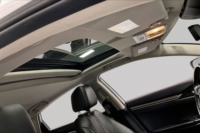 Used 2019 Honda Civic EX-L image 4