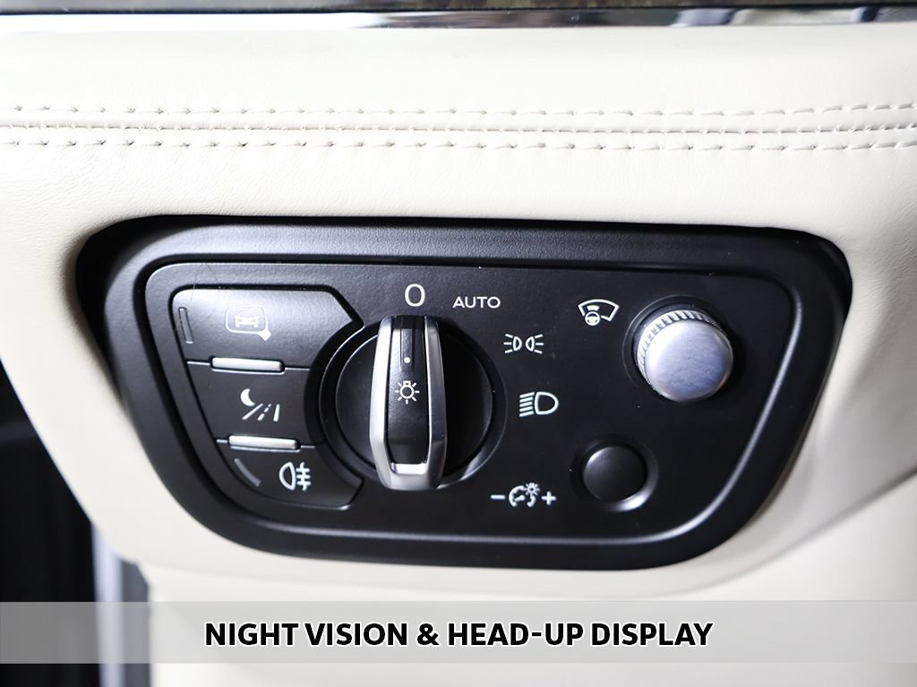 Used 2020 Bentley Bentayga Plug-In Hybrid AWD/4WD image 6