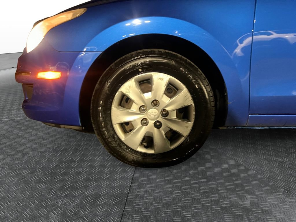 Used 2010 Hyundai Elantra GLS image 14