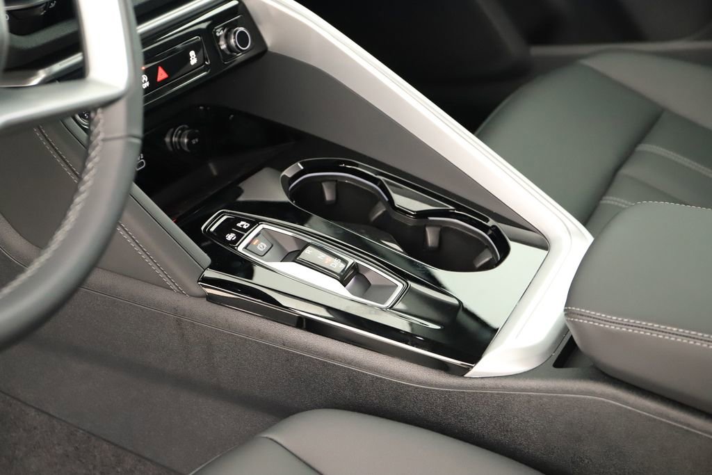 New 2025 Audi Q5 Premium image 17