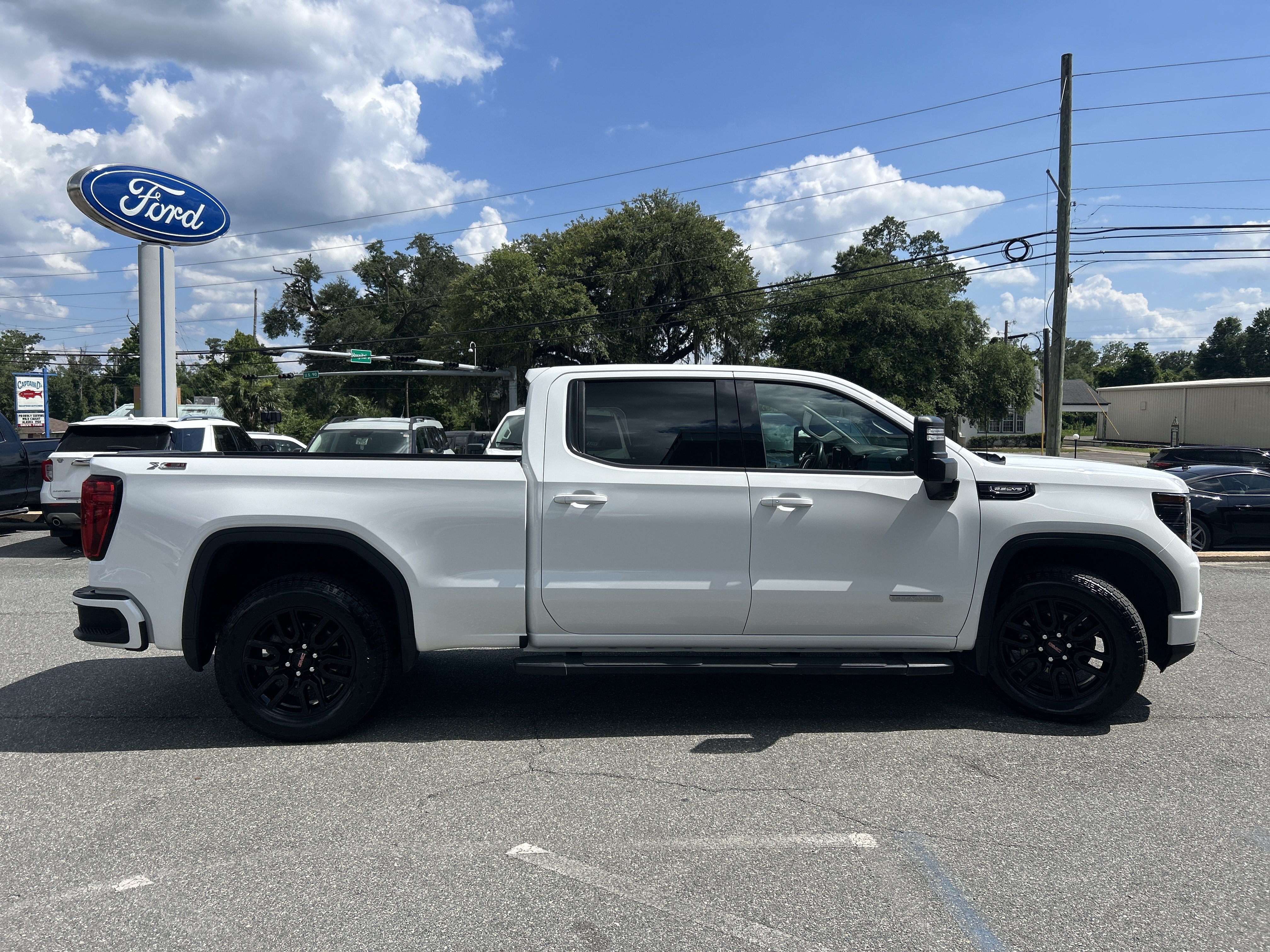 Used 2024 GMC Sierra 1500 Elevation w/ X31 Off-Road Package AWD/4WD image 16