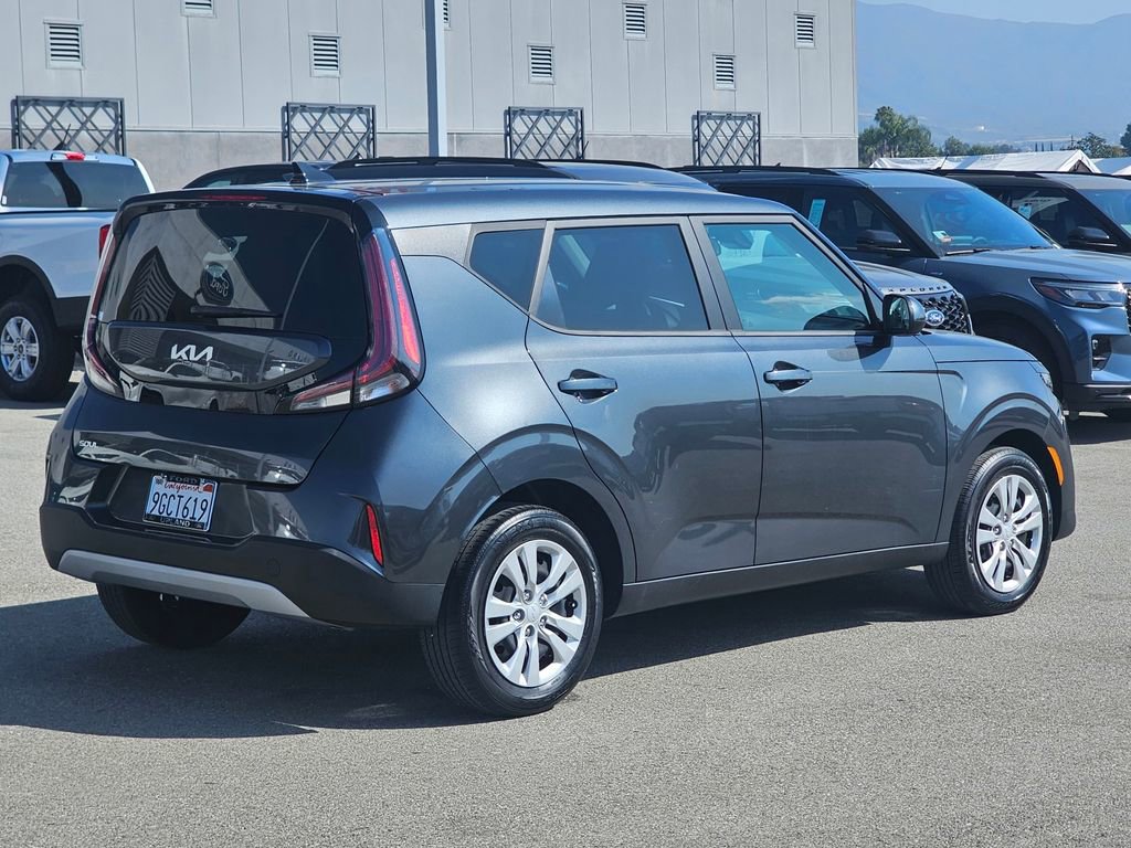 Used 2023 Kia Soul LX image 6