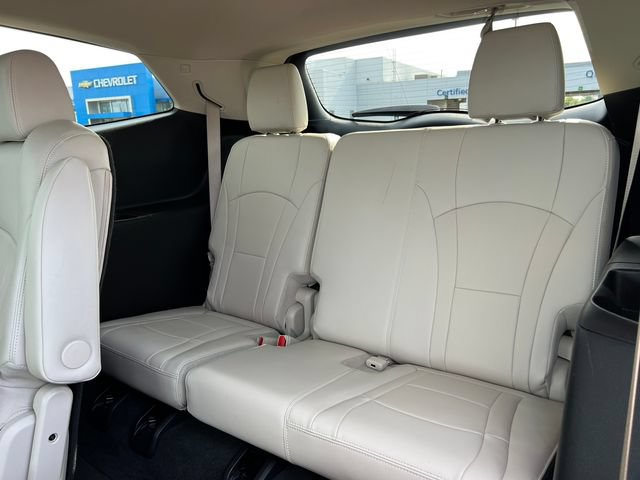 Used 2024 Buick Enclave Essence w/ Experience Buick Package AWD/4WD image 5