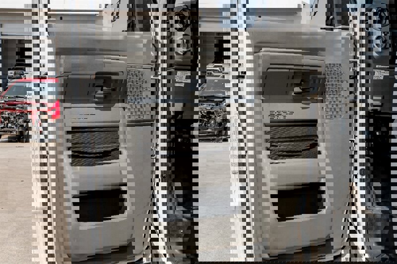 Used 2013 Ford E-350 and Econoline 350 Extended Super Duty w/ PWR Group image 31