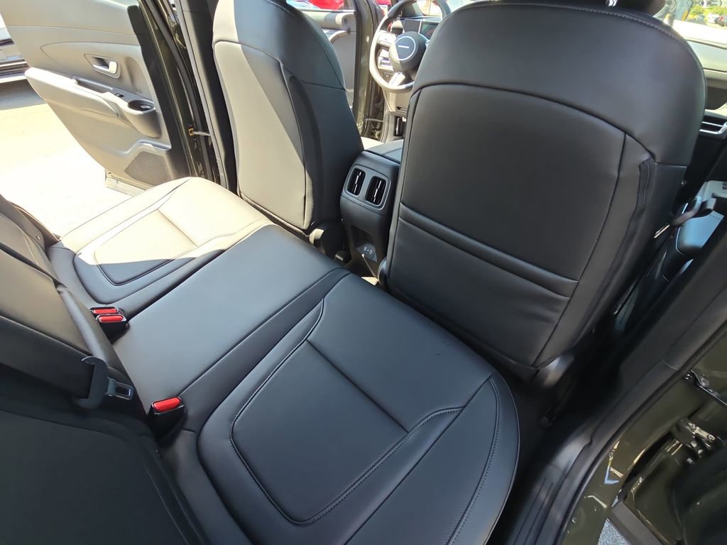 Used 2025 Hyundai Santa Cruz SEL AWD/4WD image 11