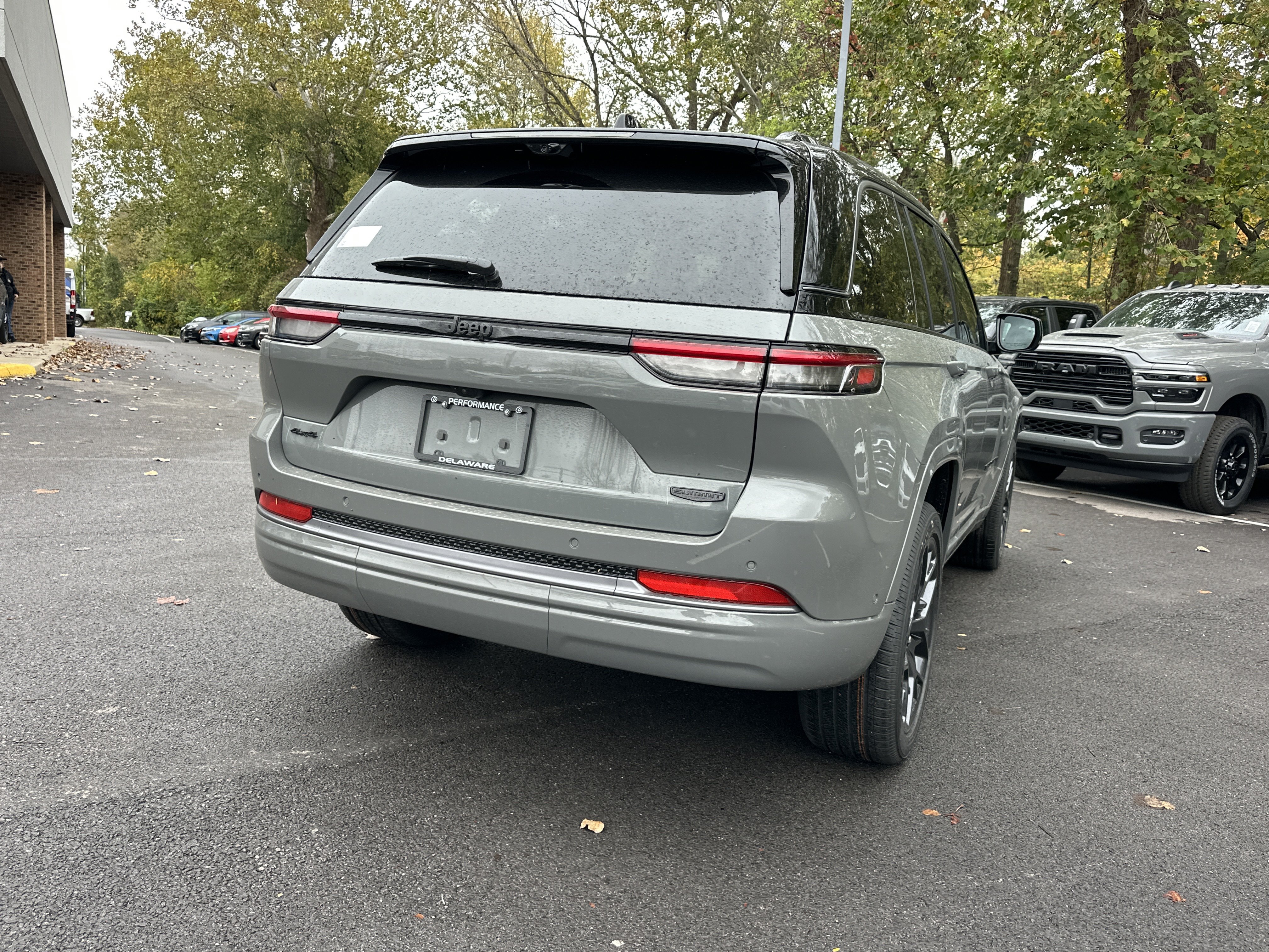 New 2027 Jeep Grand Cherokee Summit AWD/4WD image 17