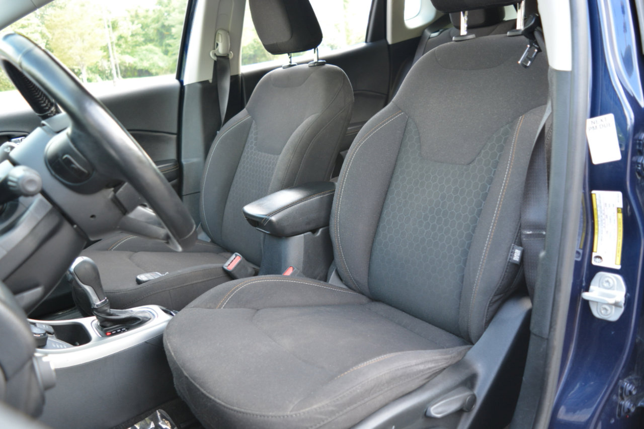 Used 2021 Jeep Compass Sport w/ Cold Weather Group image 12