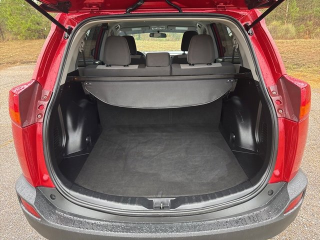 Used 2015 Toyota RAV4 LE image 10